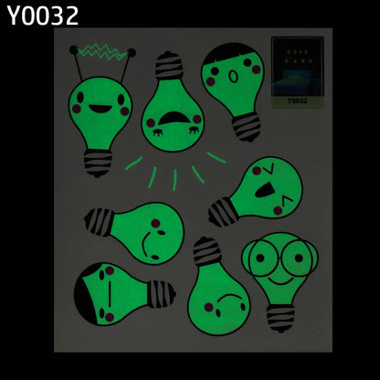 Naklejka na ścianę "Kosmiczne niebo", świecąca w ciemności, dekoracja do pokoju